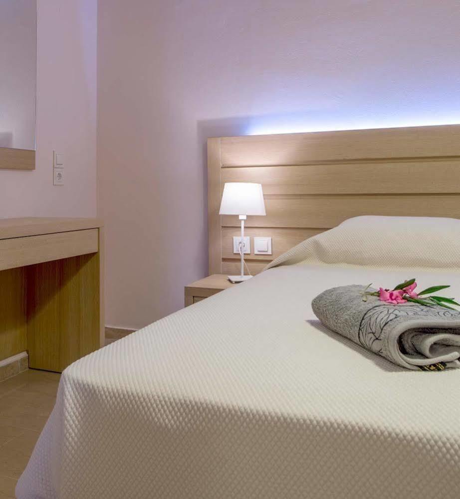 Krouzeri Beach Apartments Katávolos Eksteriør billede
