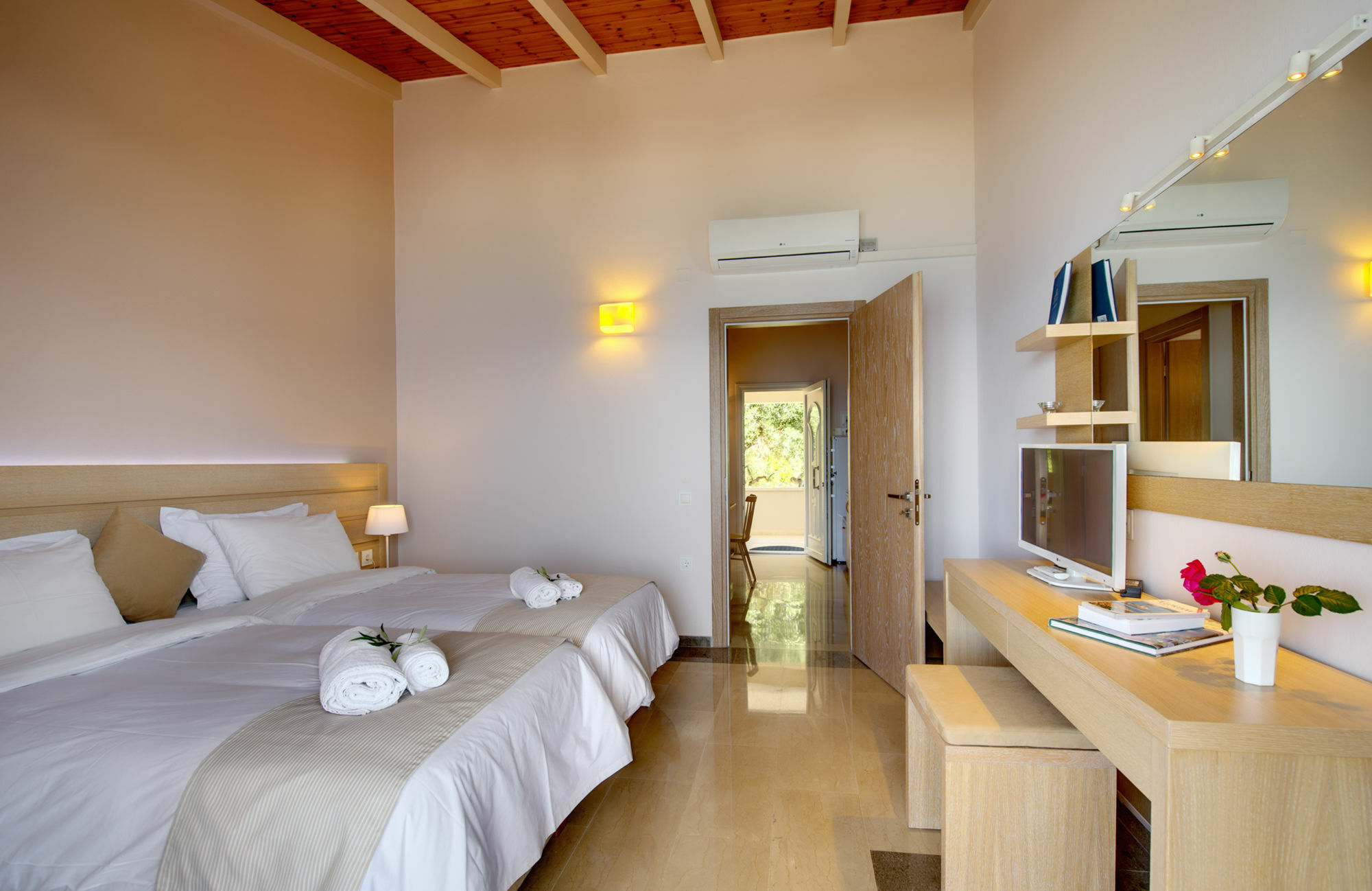 Krouzeri Beach Apartments Katávolos Eksteriør billede