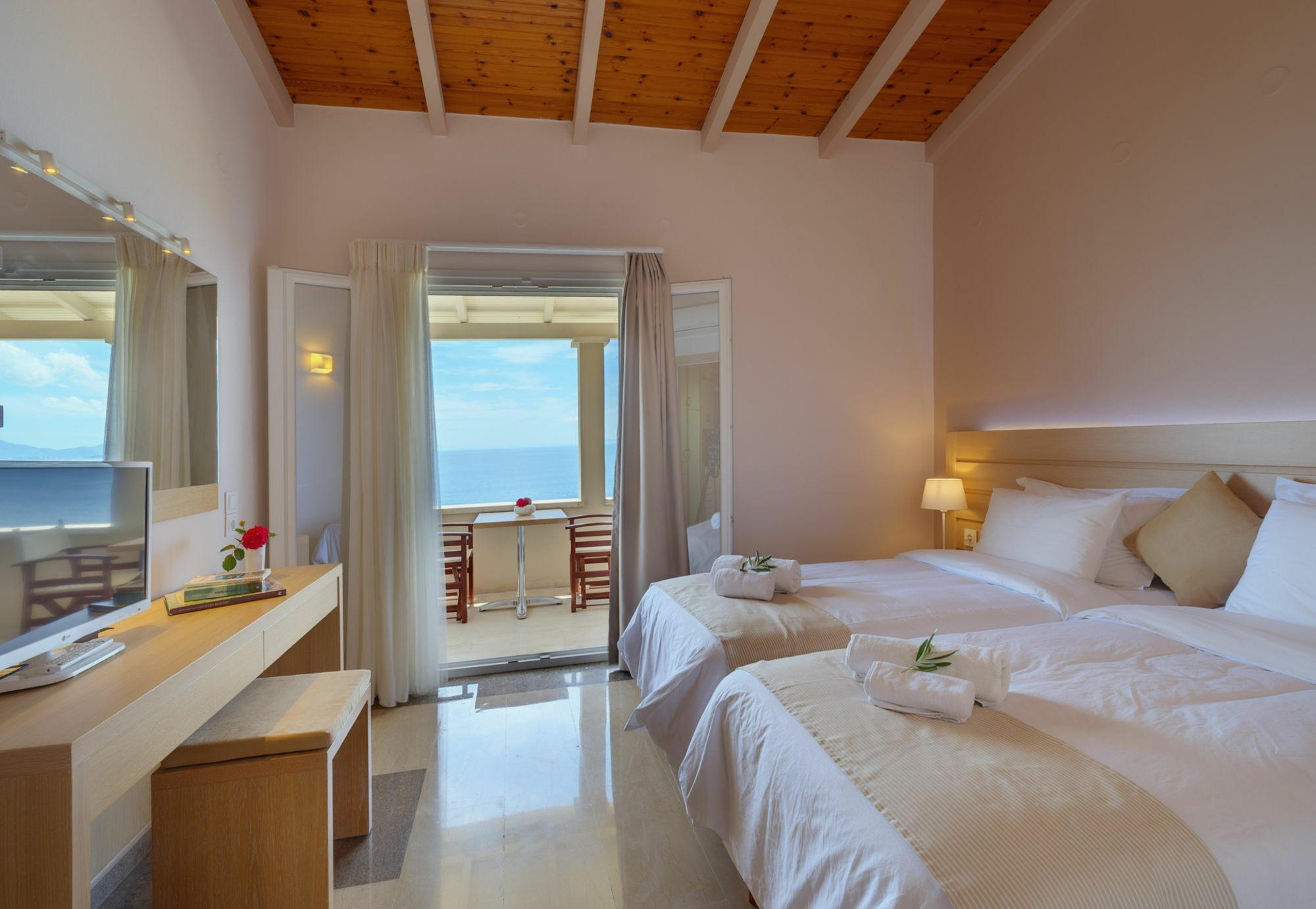 Krouzeri Beach Apartments Katávolos Eksteriør billede